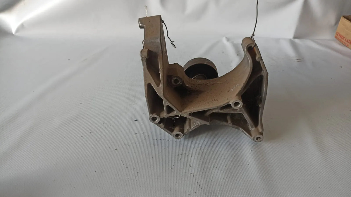 Base Alternador Ford F-550 6.7 Diesel 2016-2020 Usado