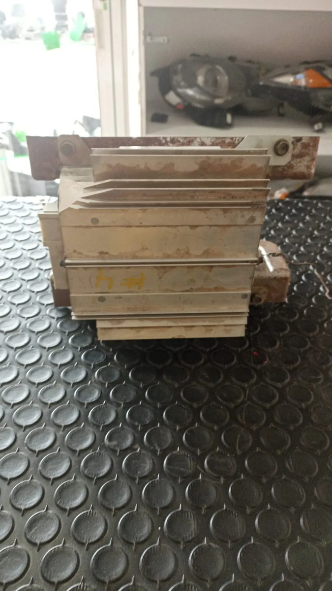 Amplificador Nissan Titan 2007-2014