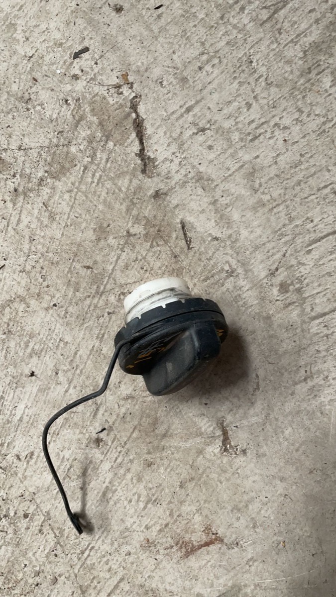 Tapon Llenado Combustible Chevrolet Malibu 13-15