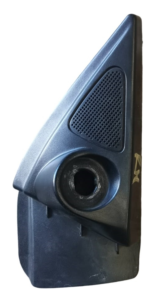 Esquinero Interno Derecho Fiat Strada 2008-2013