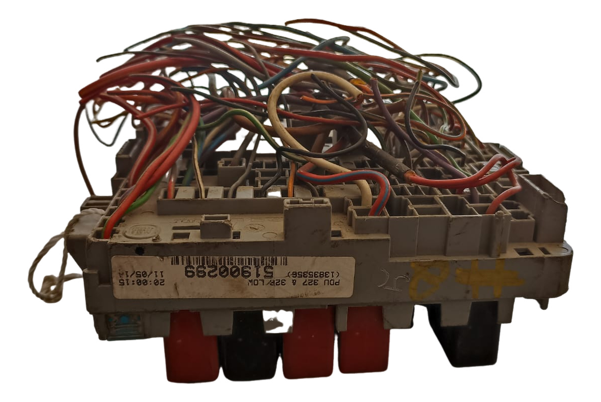Caja De Fusibles De Motor Fiat Uno 2005-2018