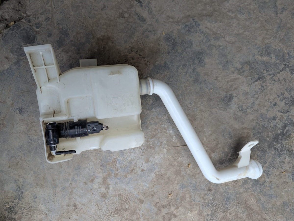 Mg Rx 5 2023-2025 Deposito Liquido Parabrisas