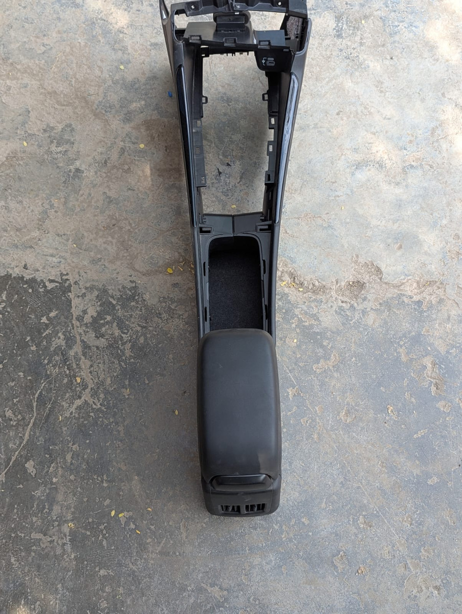 Fiat Fastback 2023-2025 Consola Central