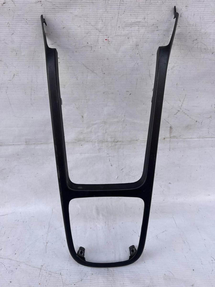 Moldura De Consola Central Renault Kwid 19-23 Usado Original