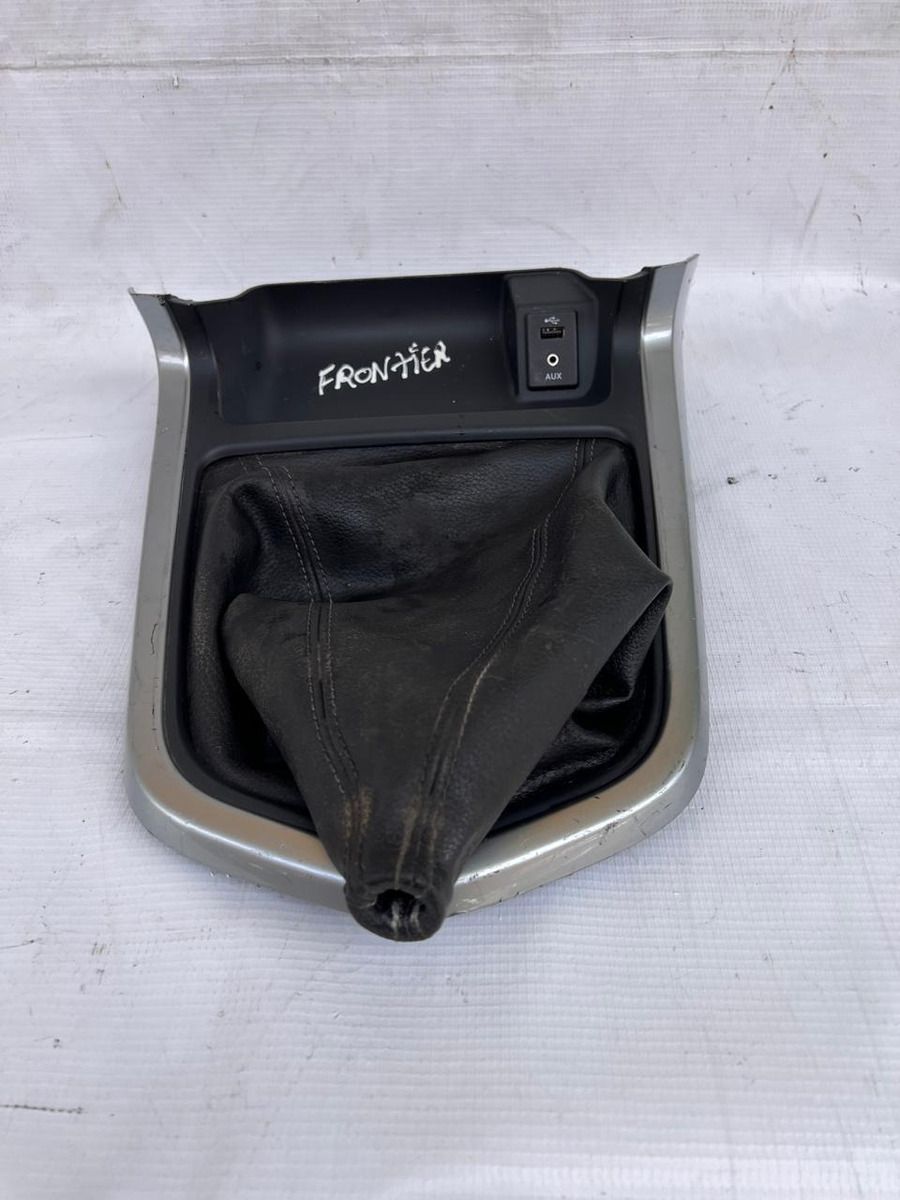 Base Y Funda De Palanca De Velocidades Nissan Frontier 2020
