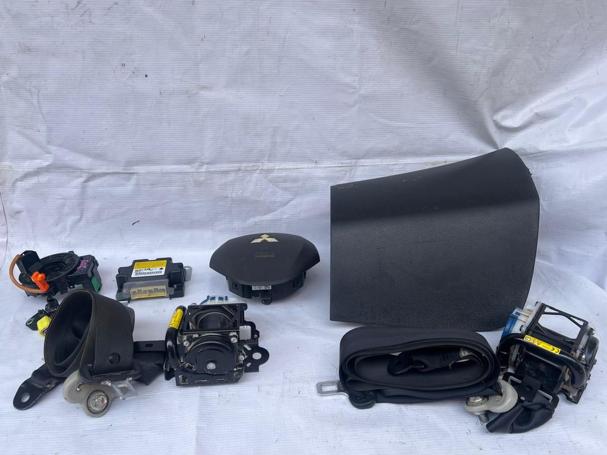 Kit De Bolsa De Aire Mitsubishi L200 Disel 15-19 Usadorigina Negro