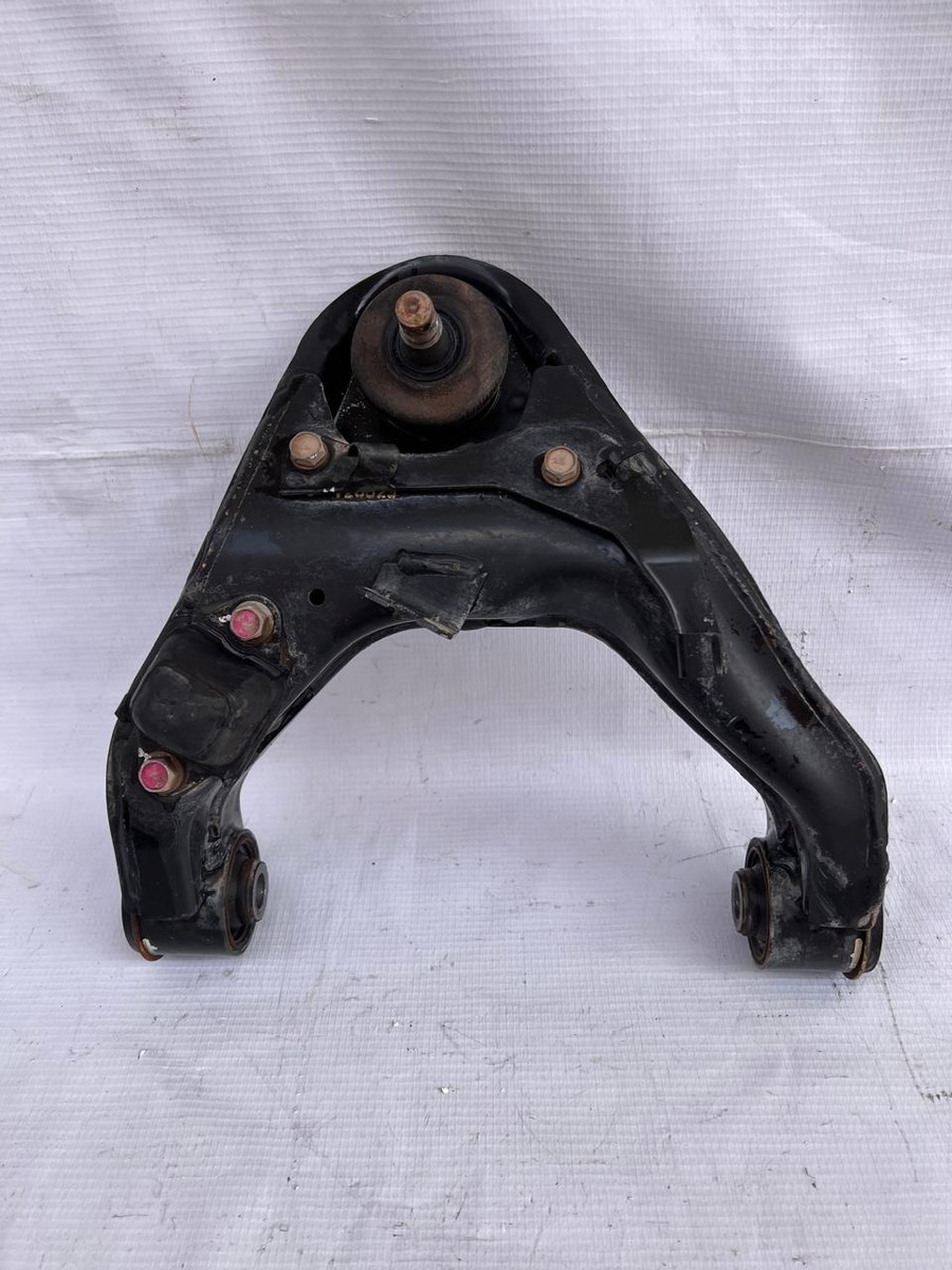 Horquilla Superior Derecha Mitsubishi L200 Disel 2015-2019 - vista 1