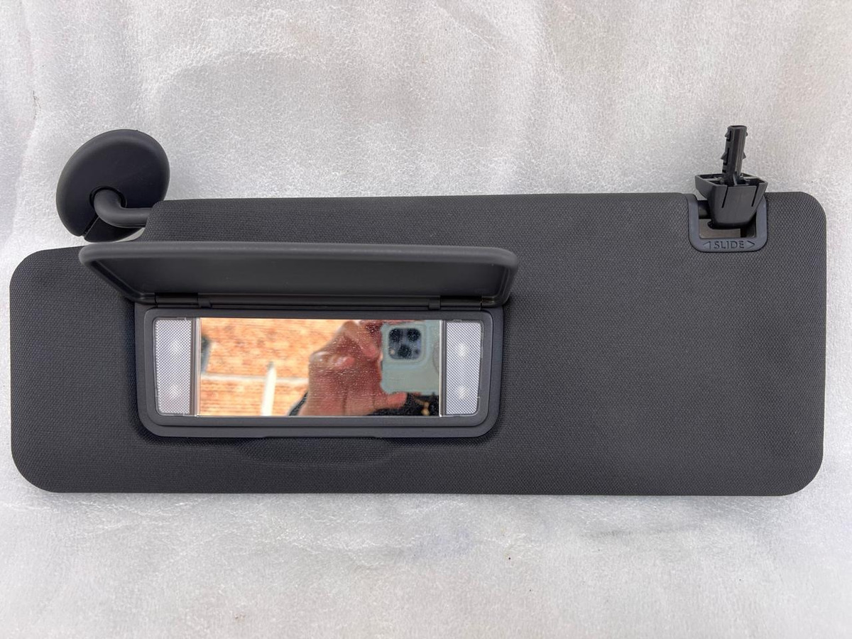 Visera Izquierda Toyota Sienna 2021-2024 Usado Original