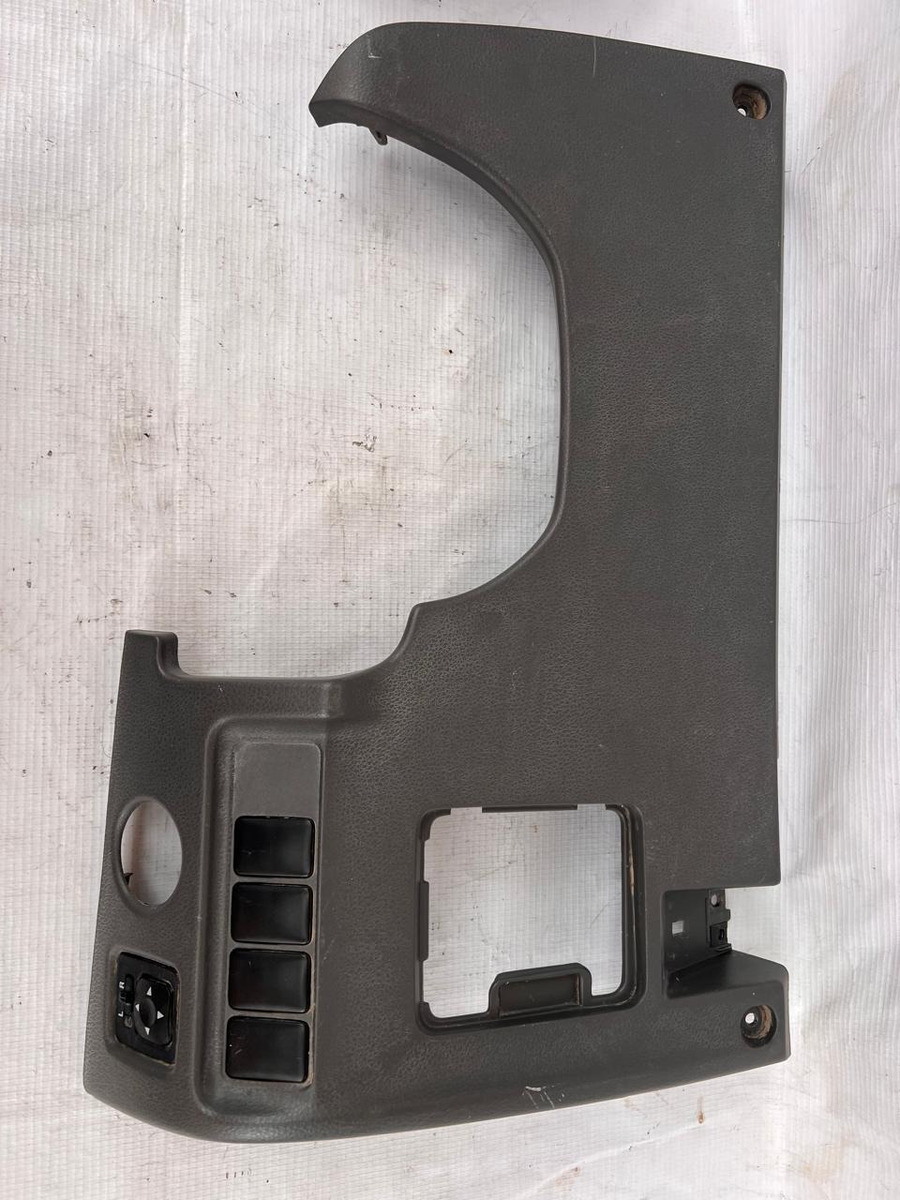 Moldura Inferior De Tablero C/ctrl Mitsubishi L200 15-19 Us Negro