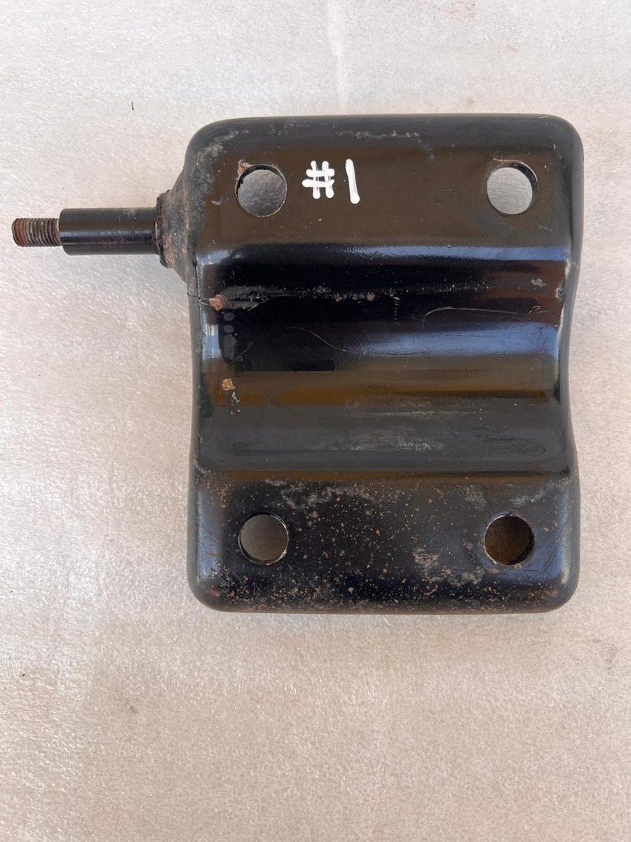 Base De Muelle De Suspensión Mitsubishi L200 2016-2019 1