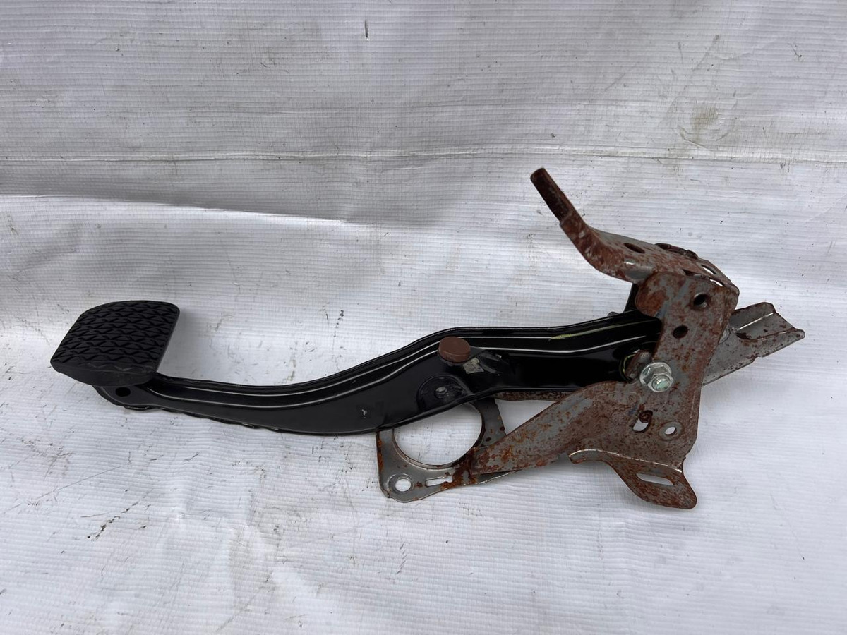Pedal De Freno Toyota Yaris R 2016-2020 Usado Original