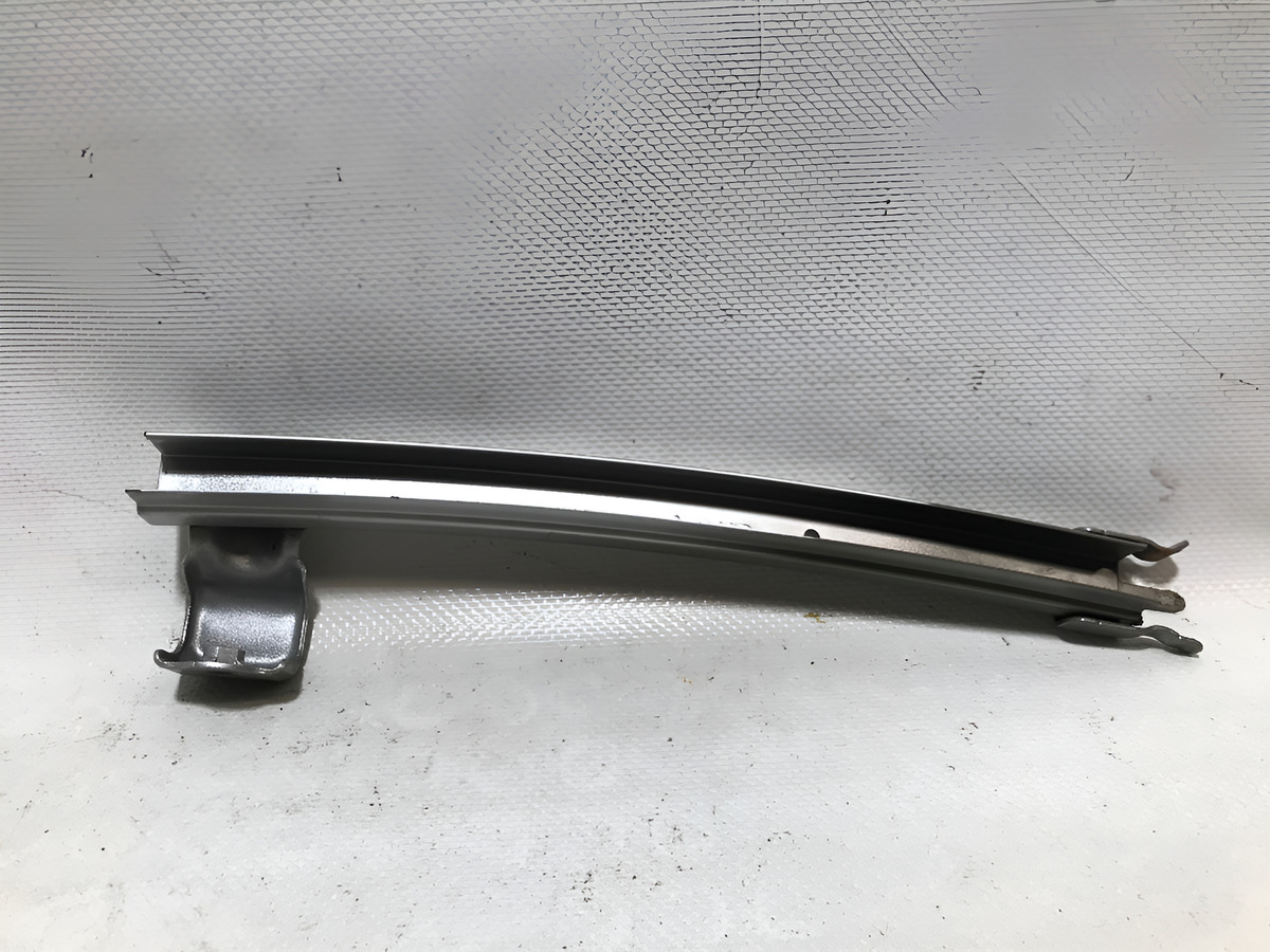 Nissan Altima 2007 Al 2013 Guia De Cristal Delantero Izq