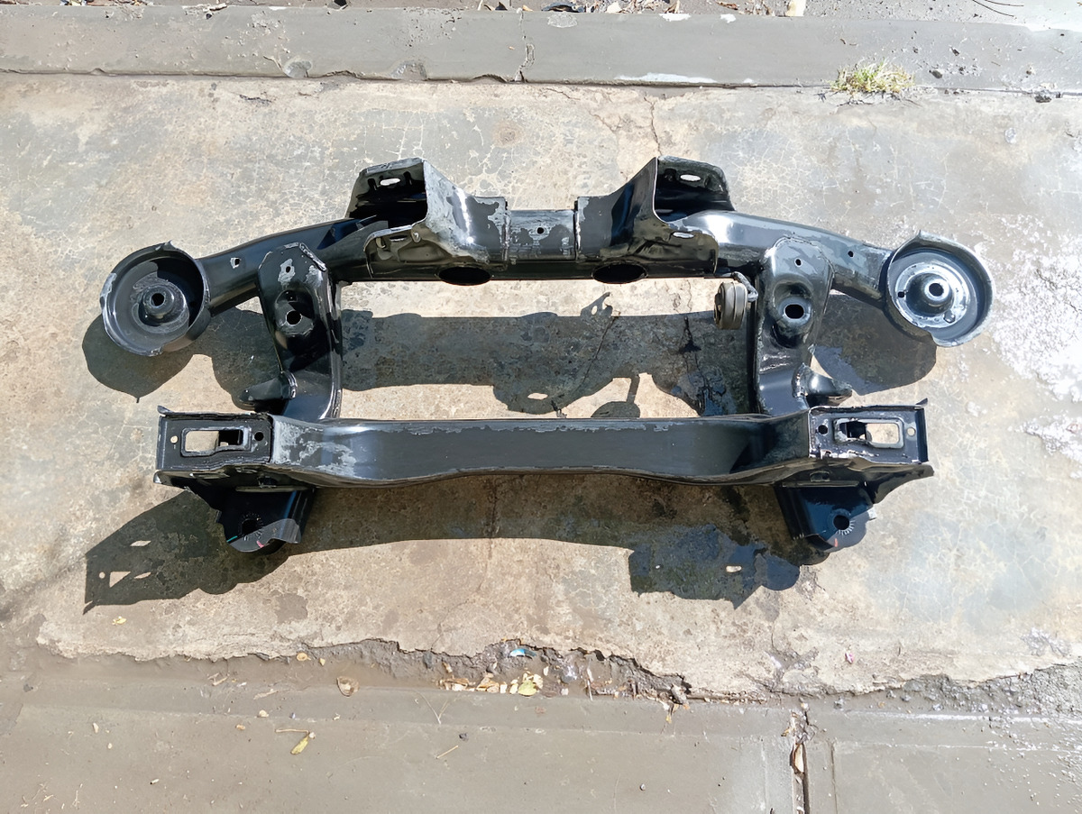 Mg Rx5 2023-2025 Puente Trasero