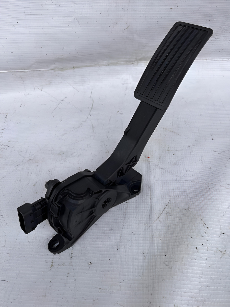 Pedal De Acelerador Dodge Journey 2022-2024 Usado Original