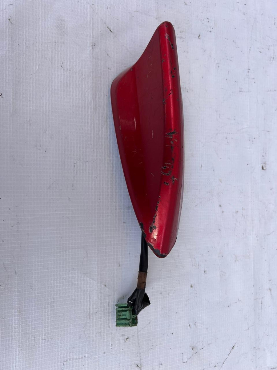 Antena De Tiburón Mazda Cx-5 2016-2018 Usado Original Rojo