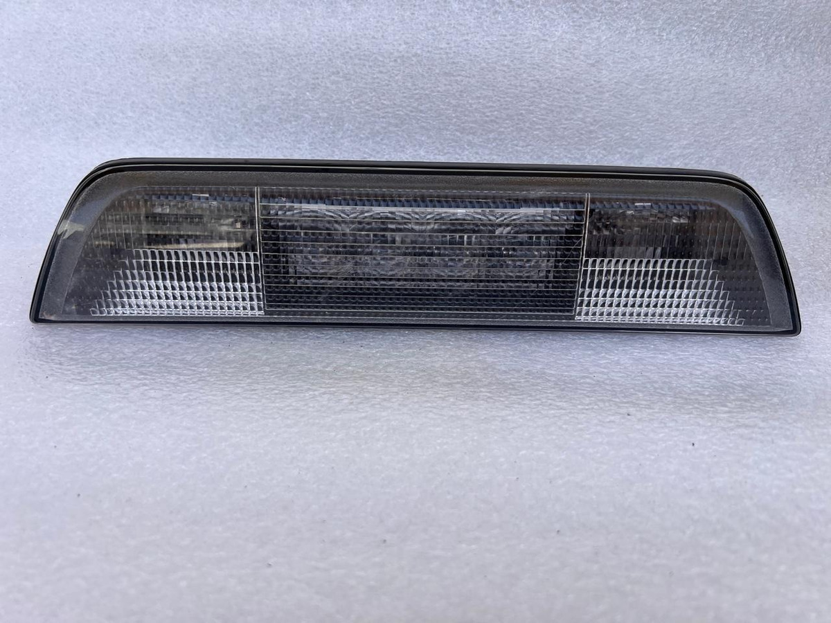 Luz Stop Toyota Tacoma 2016-2020 Usada Original 2