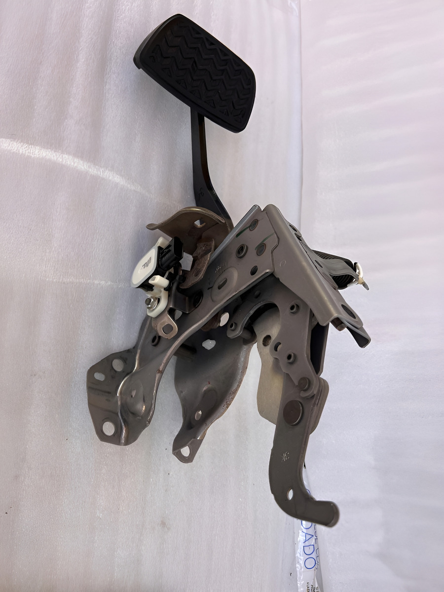 Pedal De Freno Toyota Sienna 2024 Usado Original