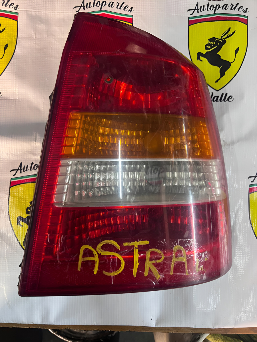 Calavera Derecha Chevrolet Astra 2000-2003 Usada Original Derecho/pasajero Rojo - vista 1