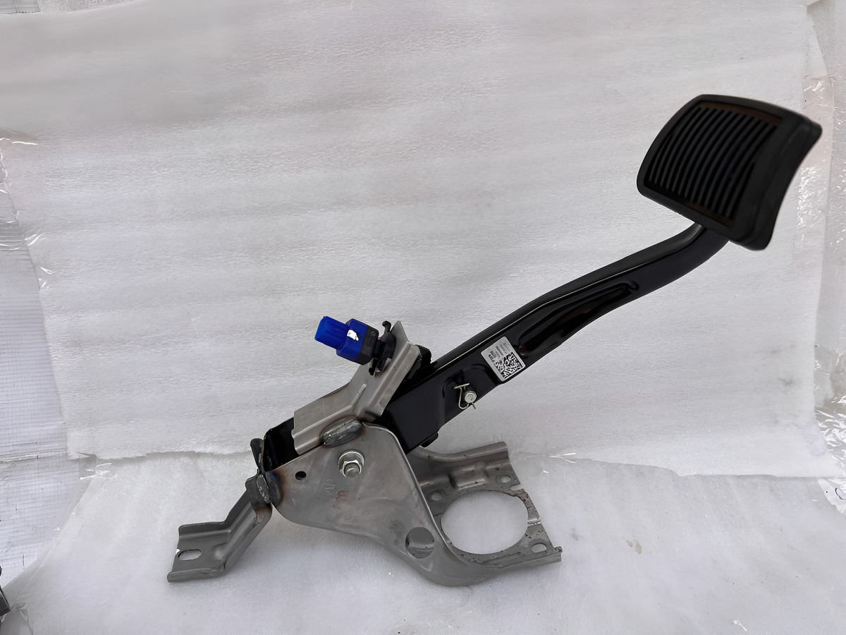 Pedal De Freno Kia Forte 2019-2023 Usado Original