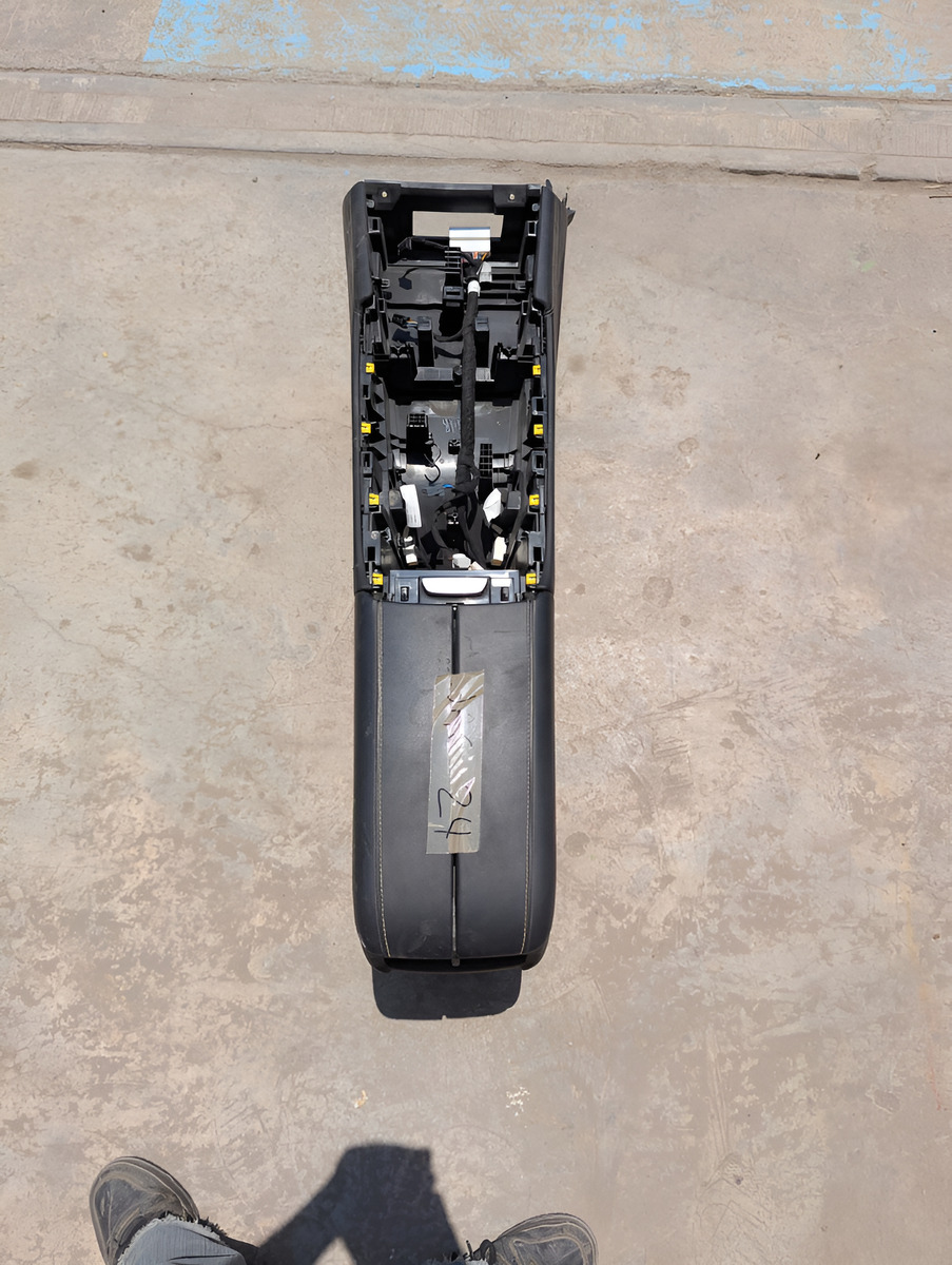 Jac Sei 6 Pro 2023-2025 Consola Central Guantera Original
