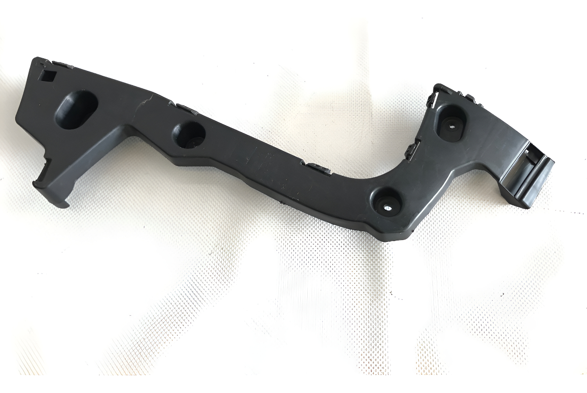 Guia De Fascia Trasera Izquierda Ford Focus 2012-2014 Sedan. - vista 1
