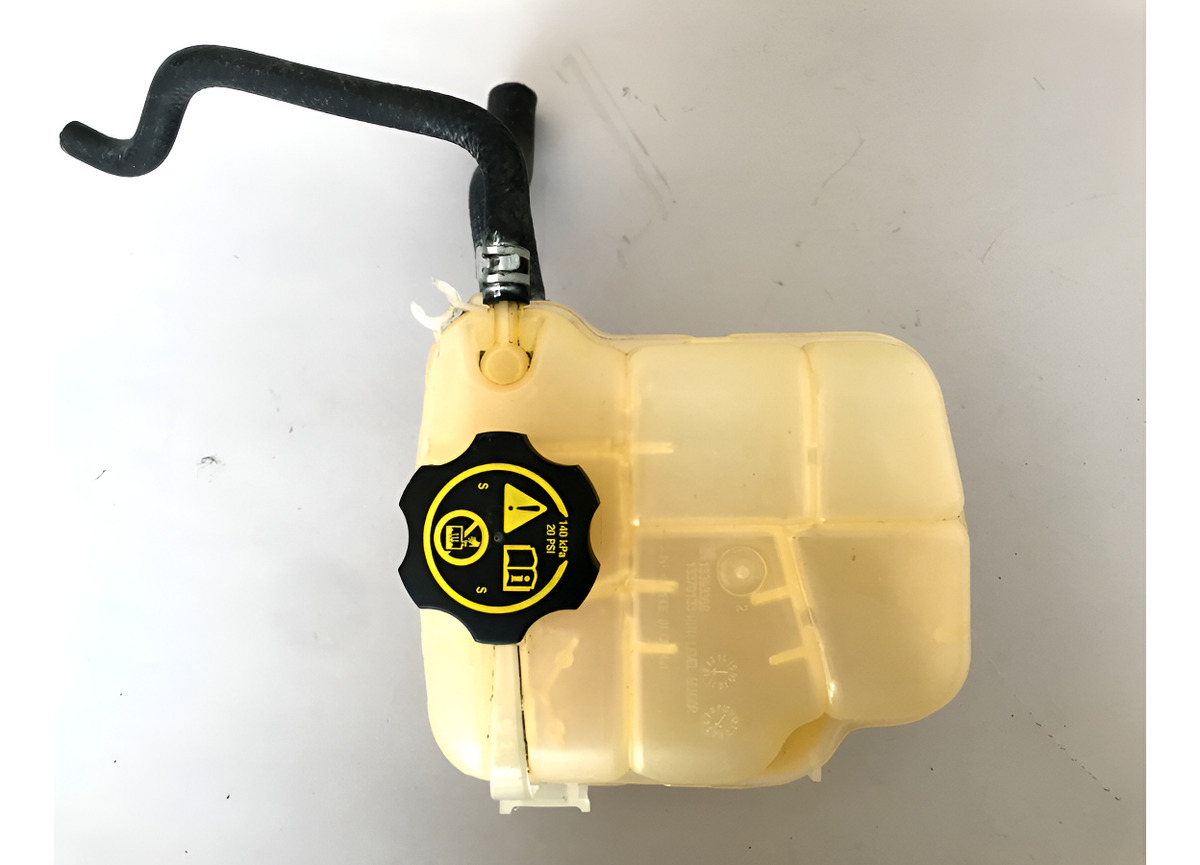 Buick Verano 2011 2015 2017 Deposito De Agua De Radiador