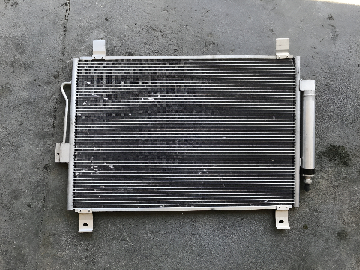 Nissan Pathfinder 2013 2014 2015 Condensador Original Usado