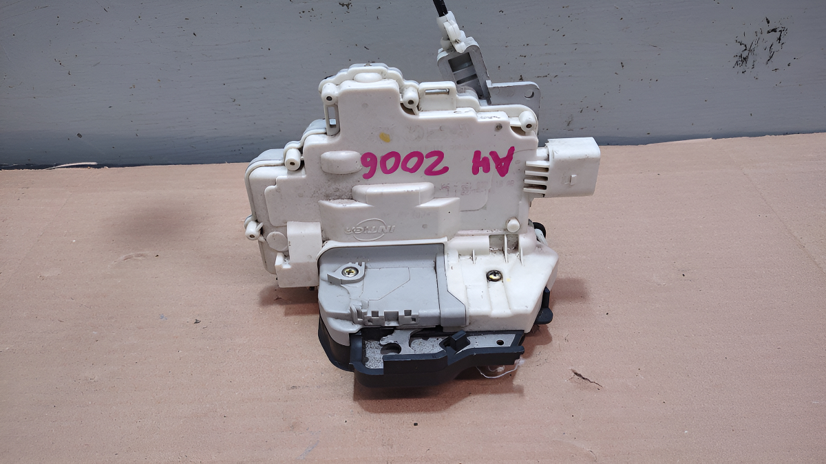 Audi A4 2005 2006 2007 Chapa Puerta Trasera Derecha