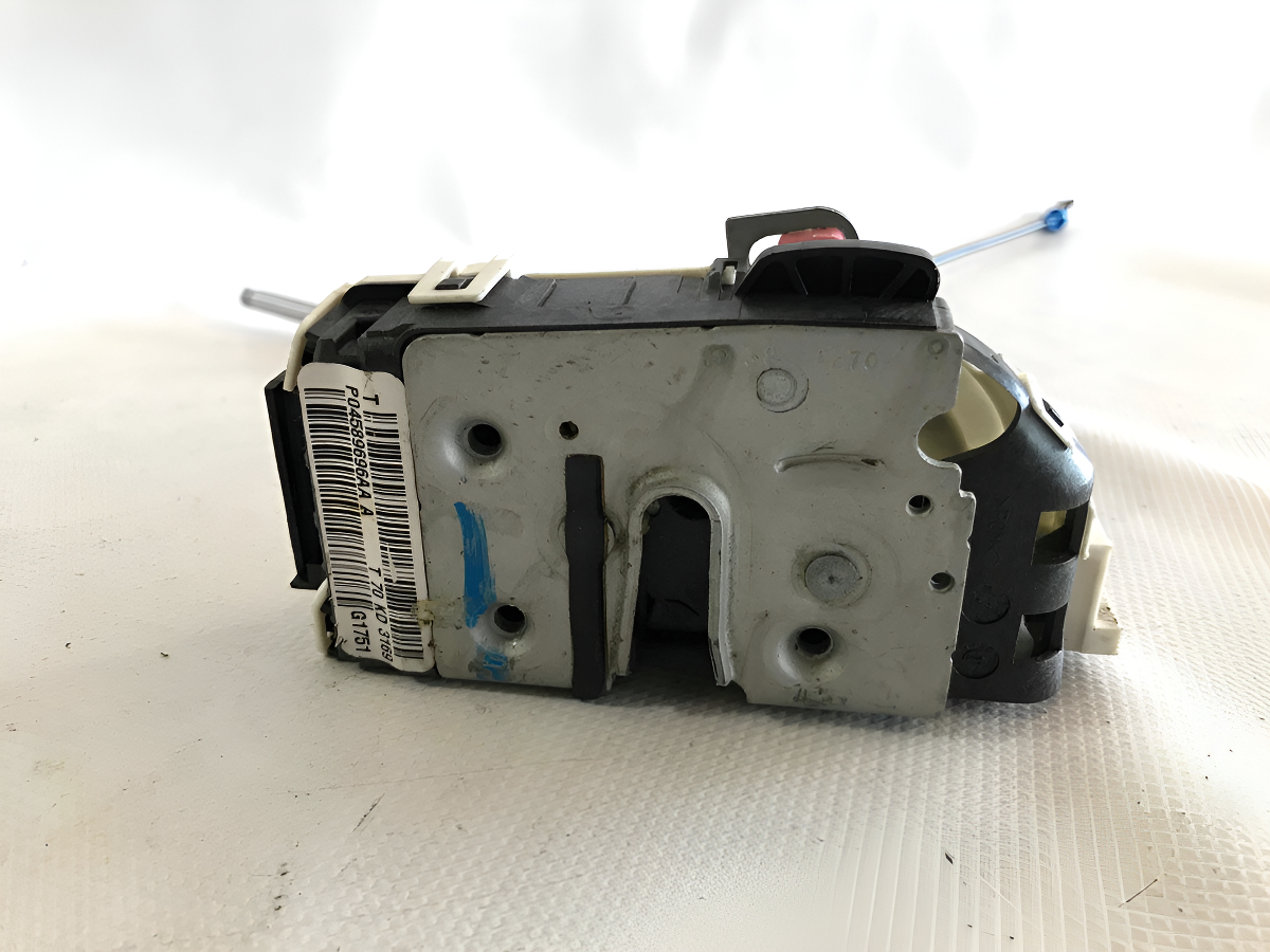 Jeep Patriot 2011-2017 Chapa De Puerta Trasera Derecha
