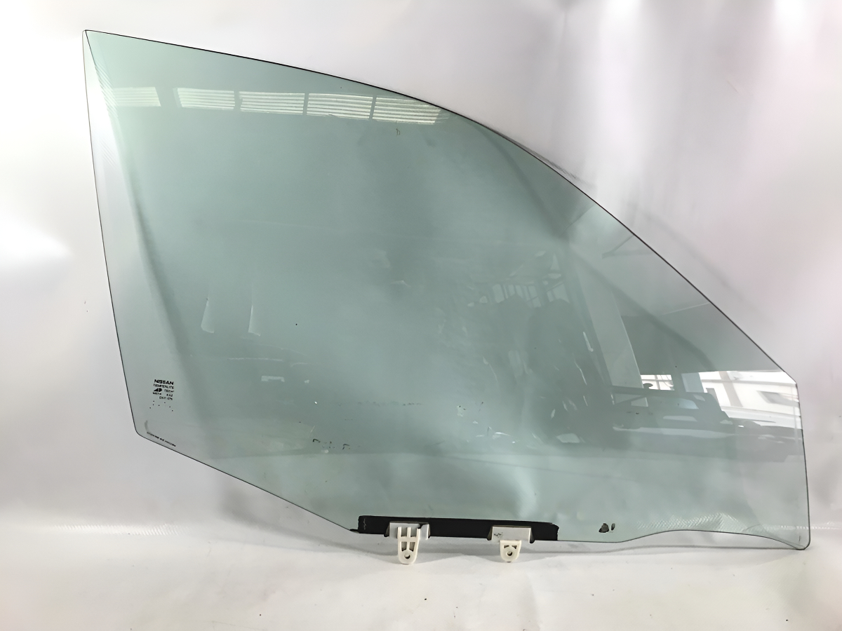 Nissan Sentra 2001-2006 Cristal Delantero Derecho