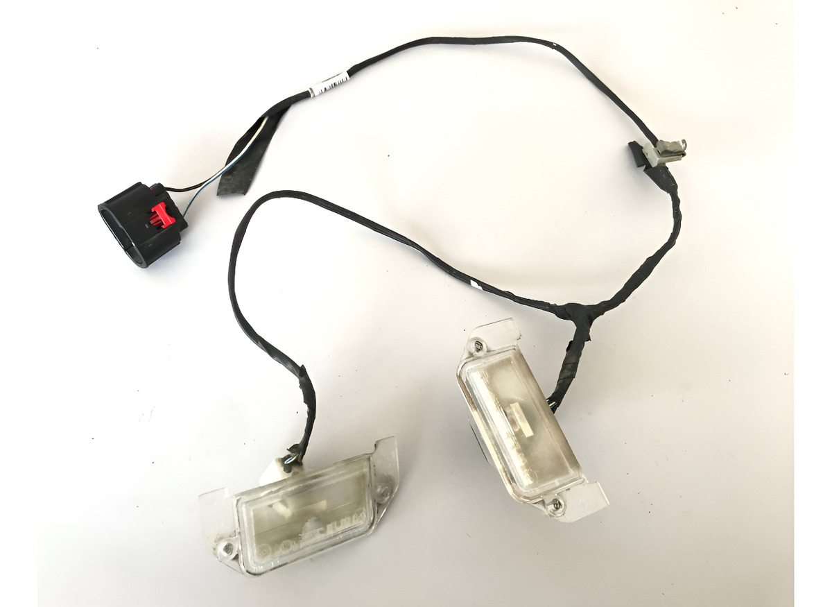 Chrysler 300 2011 2012 2013 2014 Luz De Placa Usado Original