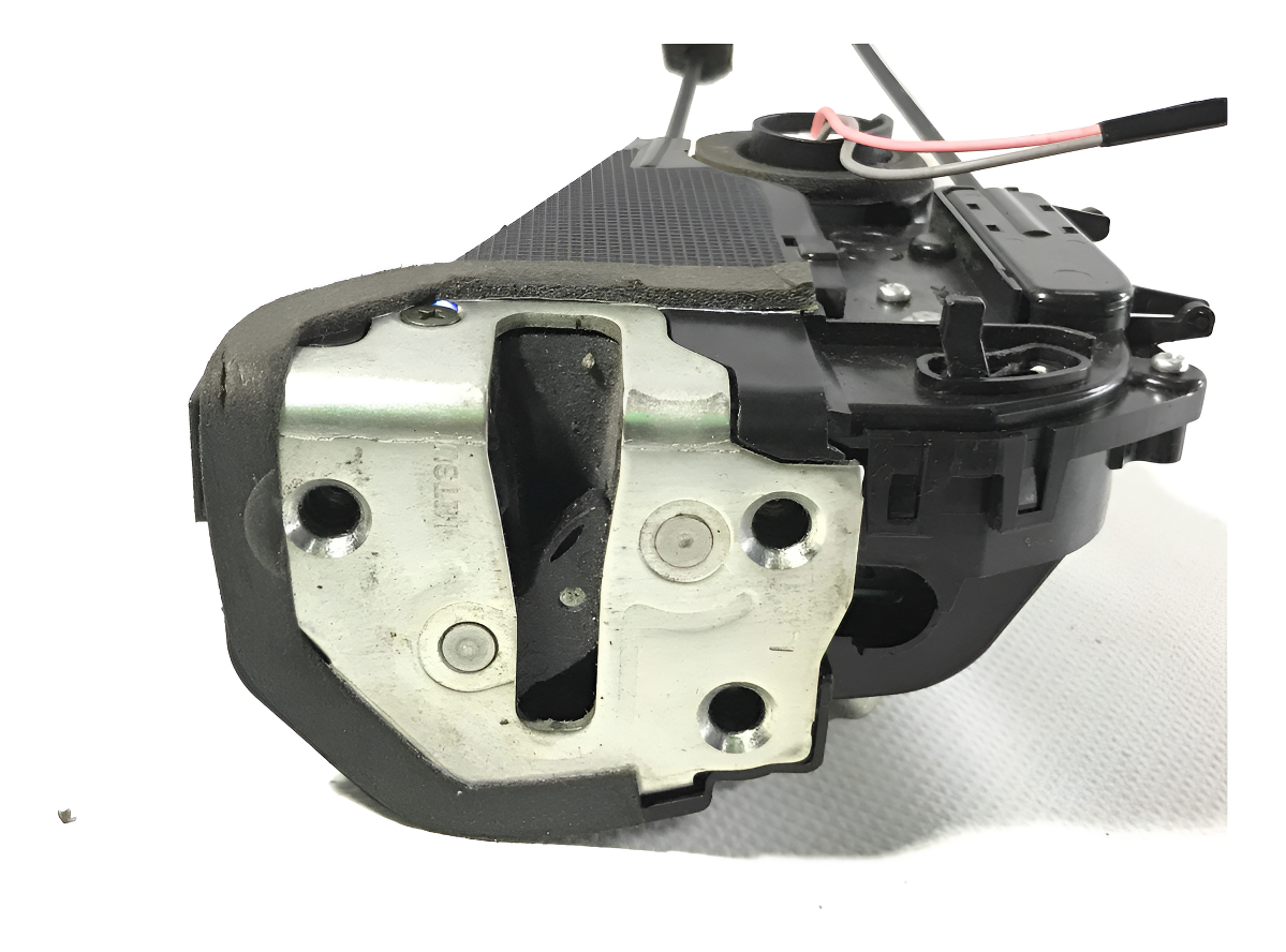 Toyota Yaris 2006-2015 Chapa Trasera Izquierda