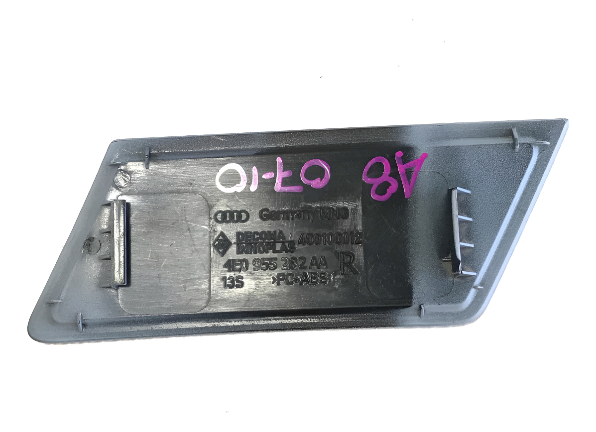Audi A8 2007-2010 Tapa Lava Faro Derecho
