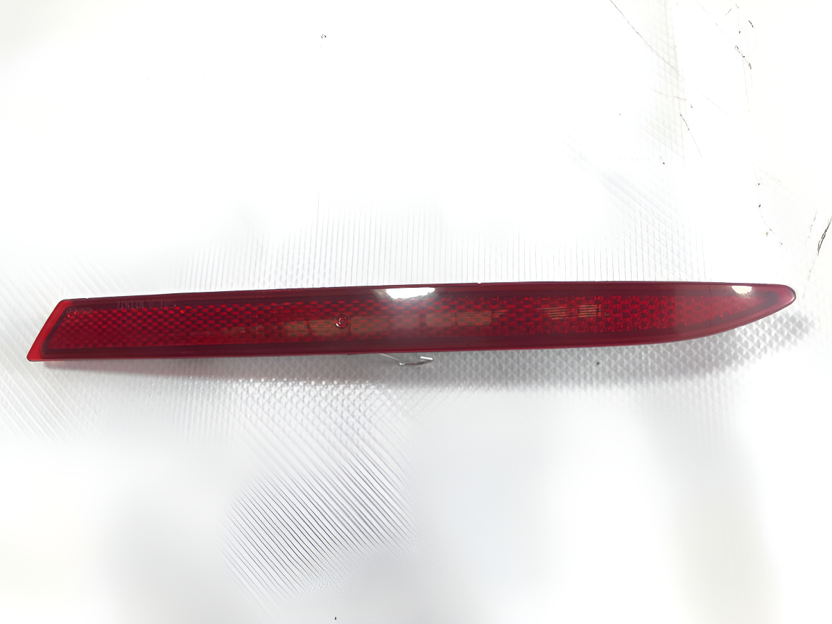 Volkswagen Jetta 2011-2014 Mica Reflejante Trasero Izquierdo
