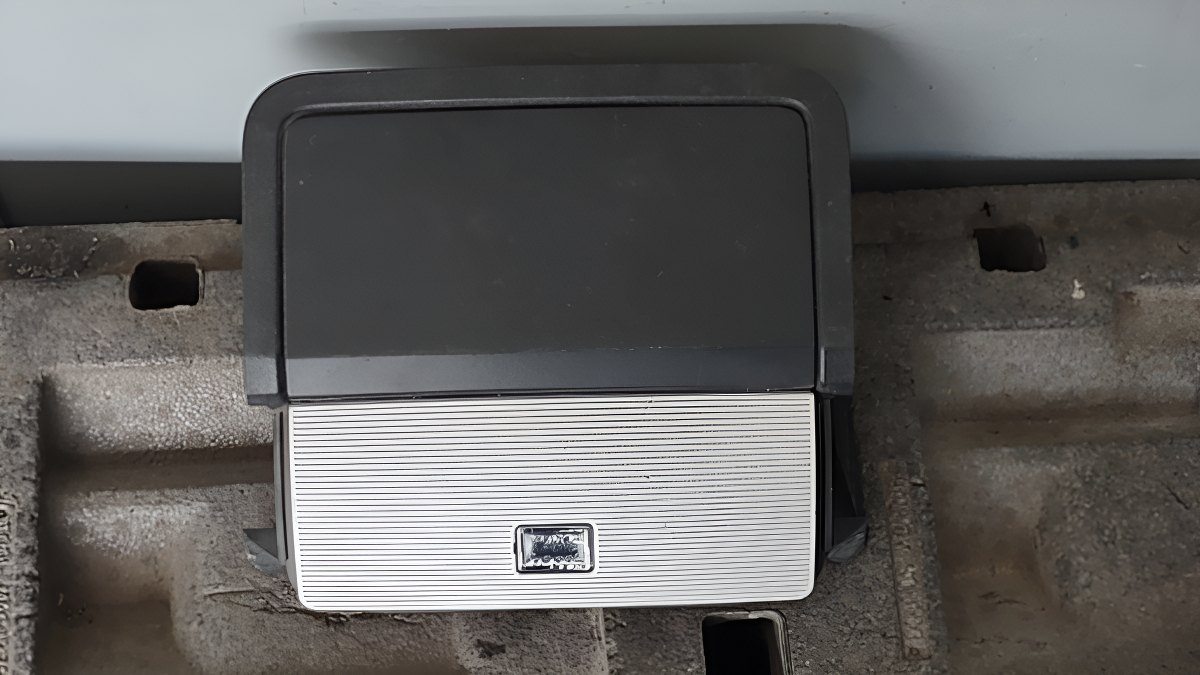 Dodge Journey 2009 - 2010 Guantera Central Tablero