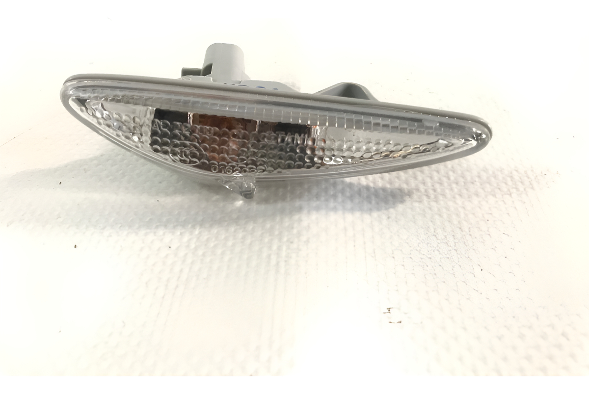 Mazda 6 2008-2012 Luz Direccional De Salpicadera Izquierda.