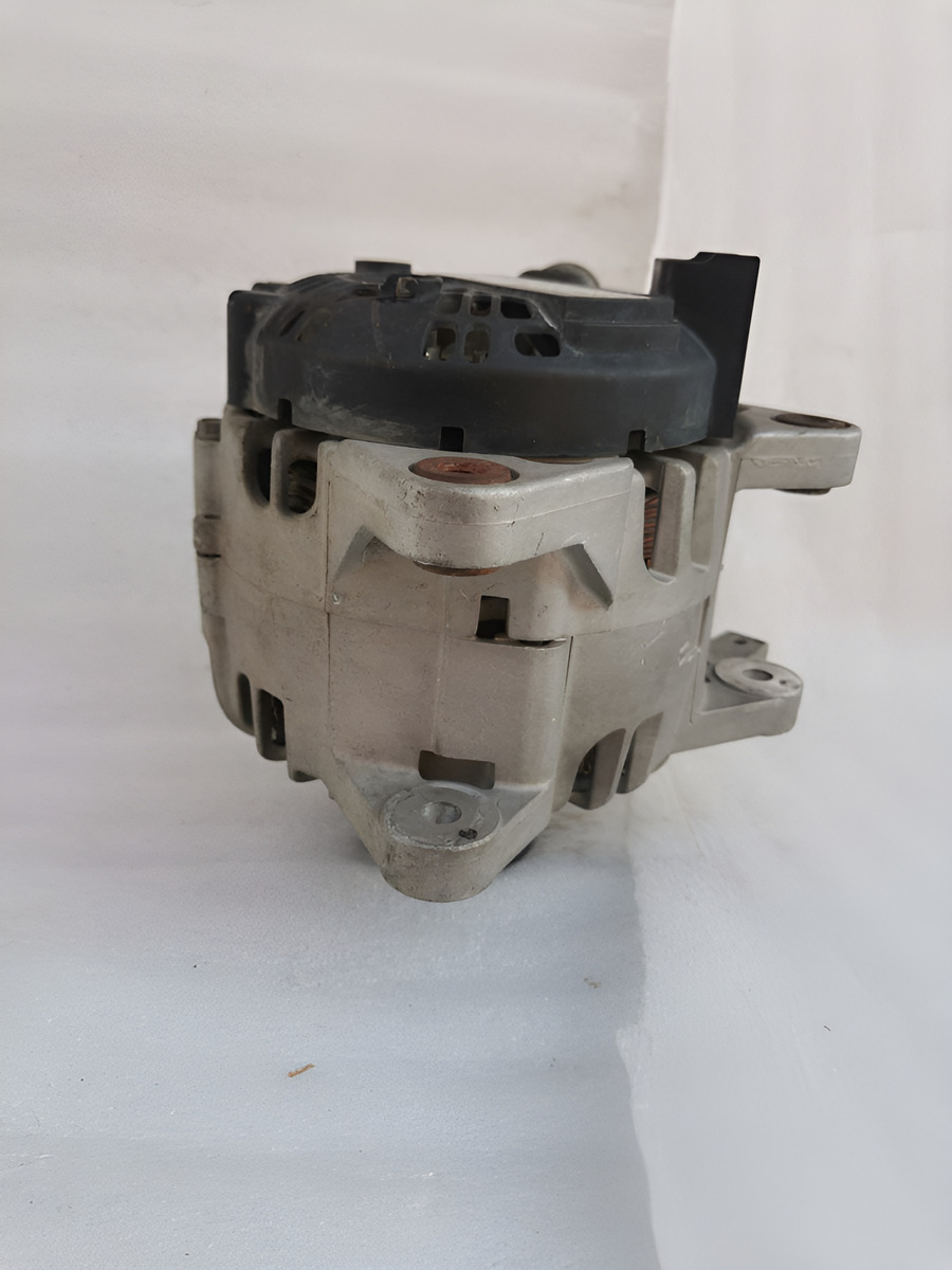 Alternador Nissan X-trail 2015-2020 Usada Original