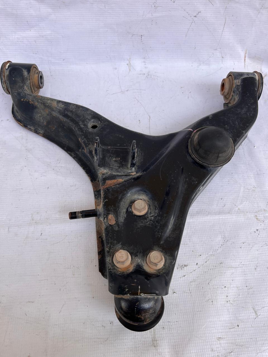 Horquilla Inferior Izquierda Mitsubishi L200 Disel 2015-2019 - vista 1