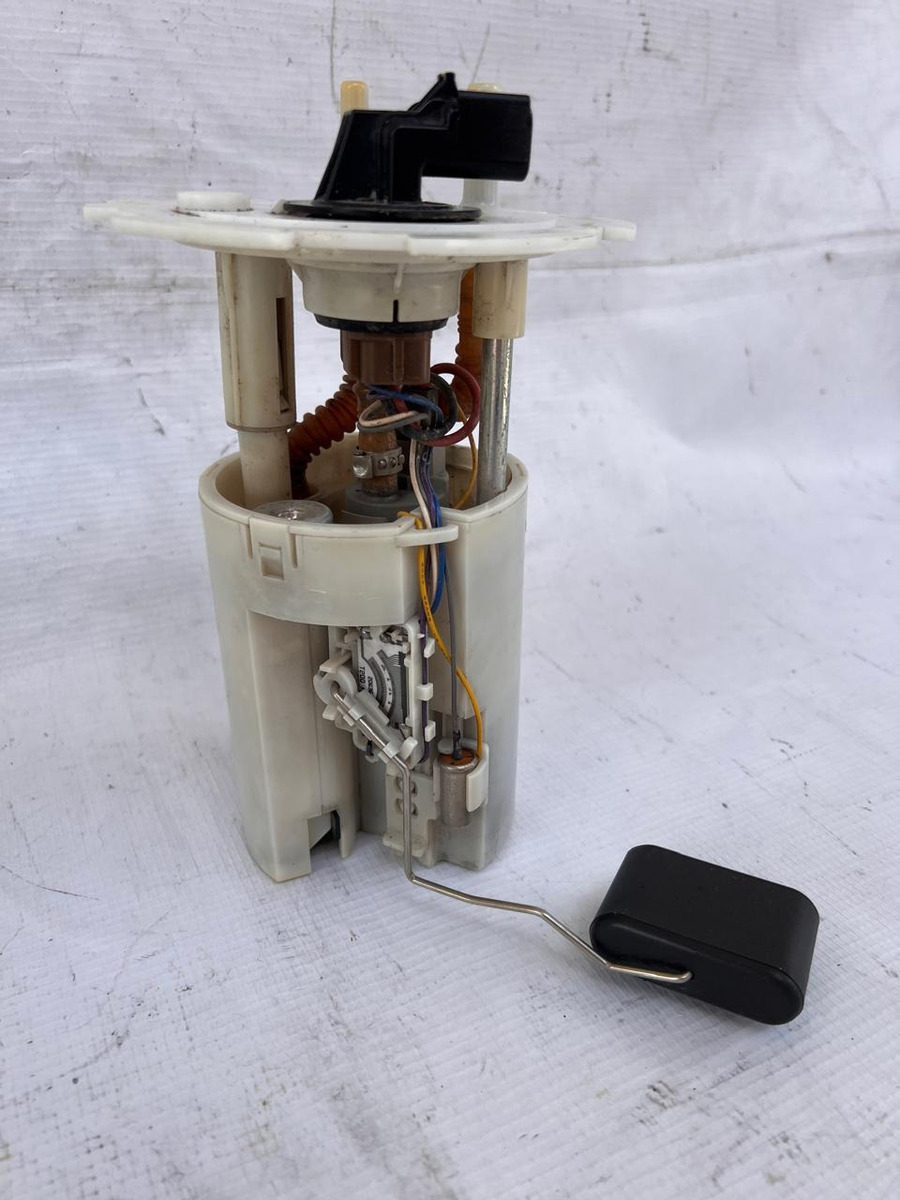 Bomba De Gasolina Chevrolet Aveo 2012-2017 Usado Original