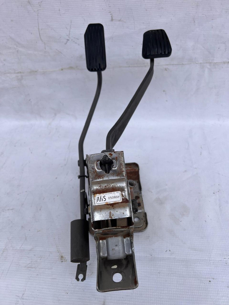Pedal De Freno Y Acelerador Chevrolet Aveo 08-17 Usadorigina