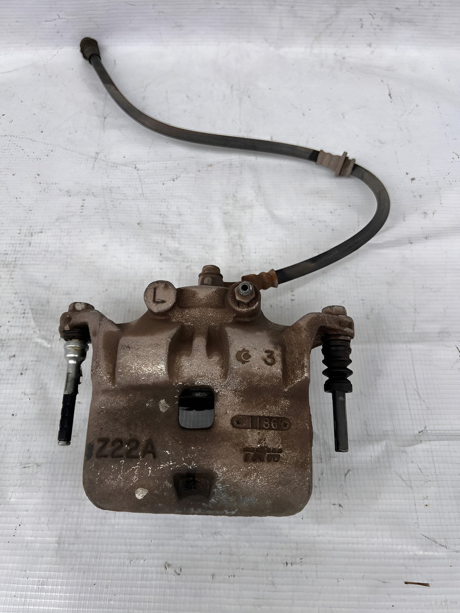 Caliper Delantero Izquierdo Nissan Versa 12-19 Usad Original