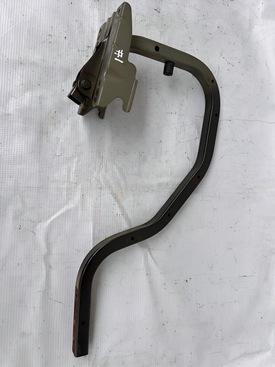 Bisagra De Cajuela Nissan Versa 2012-2019 Usado Original 1