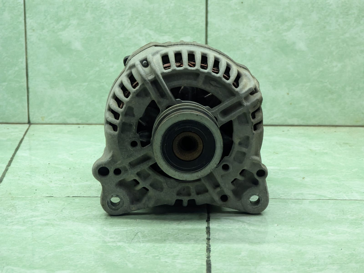 Volkswagen Passat 2.5 2010-2015 Alternador Orig