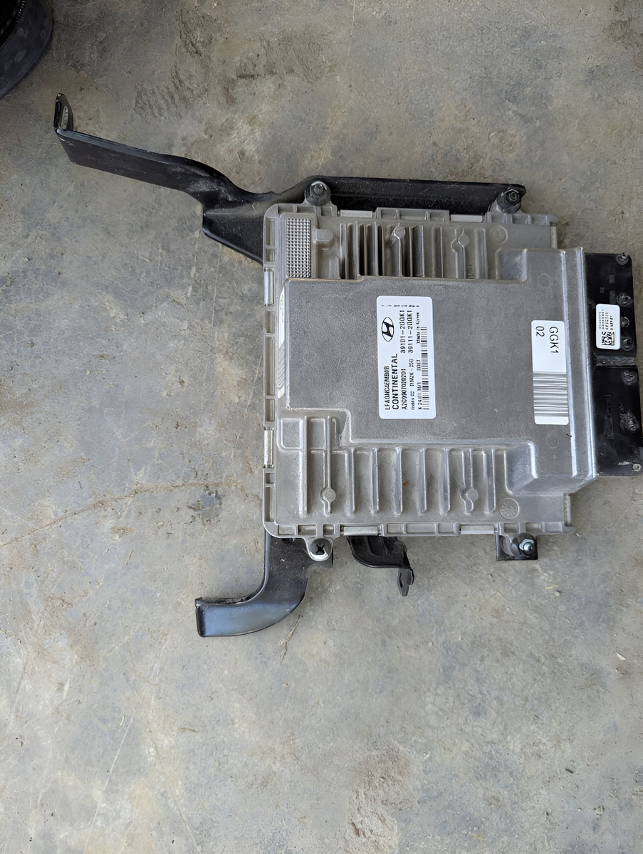 Hyundai Sonata 2.4 2015-2017 Computadora De Motor