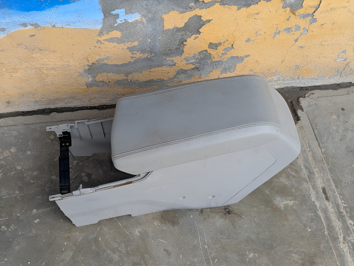 Hyundai Sonata 2015-2017 Consola Central Reposabrasos