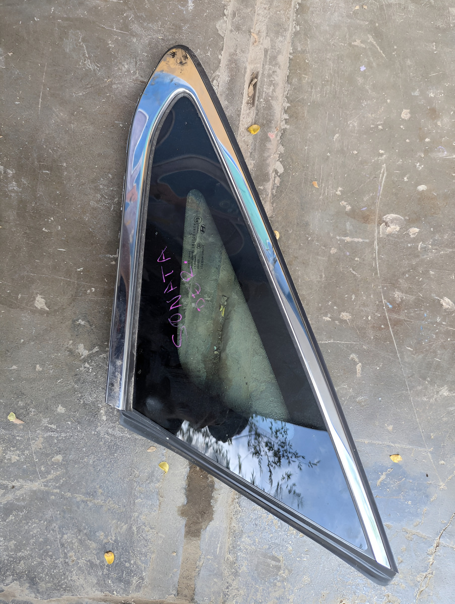 Hyundai Sonata 2015-2017 Vidrio Aleta Derecho
