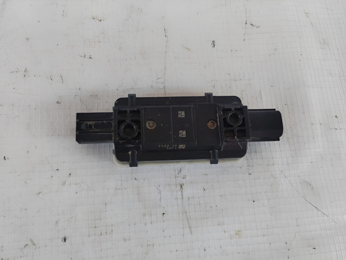 Sensor De Apertura Quinta Puerta Toyota Sienna 2021-2024