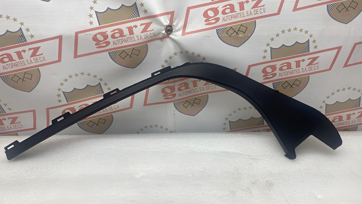 Moldura Sup Ventana Tras Derecha Ford Focus 12 Al 18