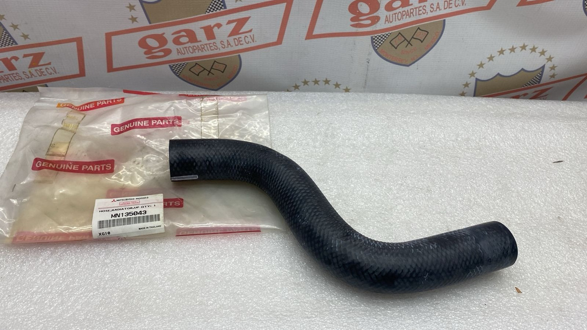 Mitsubishi L200 2005 - 2015 Manguera de Radiador Usado Original