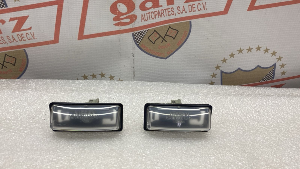 Nissan Altima 2013 - 2018 Faros de Placas Trasera Usado Original